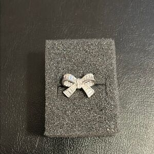 Elegant Silver Bow Ring